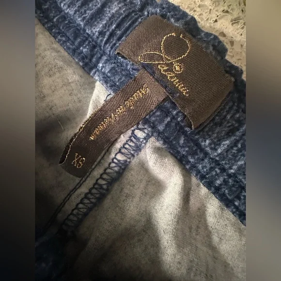 Jaanuu Scrub Set Denim Print Peplum Top Zippers Gold Details XS - Picture 5 of 16